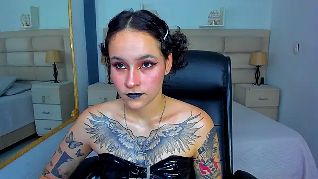 AnnyThompson  online show from 09-24-25, 08:48