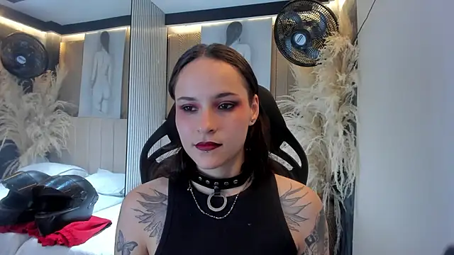 AnnyThompson  online show from 04-02-26, 09:32