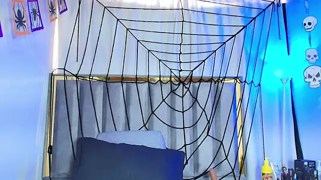 Zoe Curvy online show from 10-27-25, 12:17