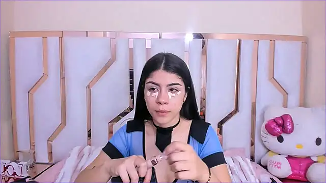 TifanyChill online show from 10-31-25, 08:49