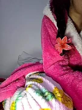 Snapshot of altinya chatting on 01-19-26, 06:28 altinya online show from 01-19-26, 06:28