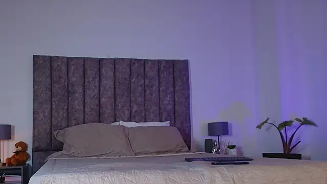 milaivanova online show from 09-16-25, 11:44