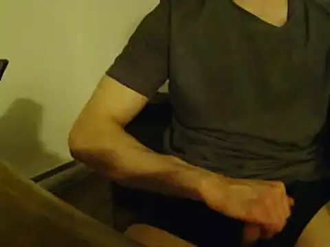 Snapshot of L0cKyseven77 chatting on 03-18-25, 09:23 L0cKyseven77 online show from 03-18-25, 09:23