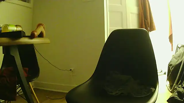 Snapshot of L0cKyseven77 chatting on 09-19-25, 07:01 L0cKyseven77 online show from 09-19-25, 07:01