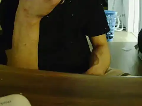 Snapshot of L0cKyseven77 chatting on 03-21-25, 09:23 L0cKyseven77 online show from 03-21-25, 09:23