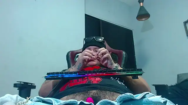 snowflake xxx online show from 11-12-25, 07:45