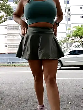 camiysebas21 online show from 09-30-25, 04:57