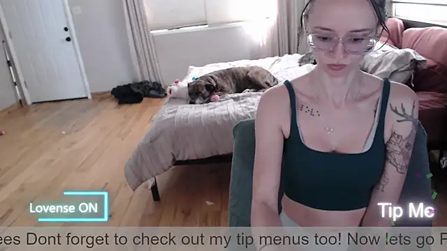 Plantbabeee online show from 05-19-26, 05:31