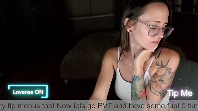 Plantbabeee online show from 06-05-26, 04:06