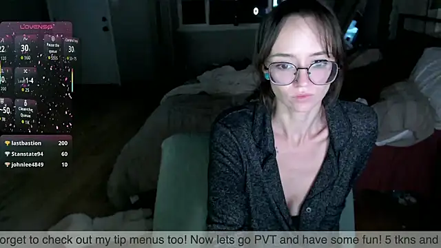 Plantbabeee online show from 10-05-25, 03:41