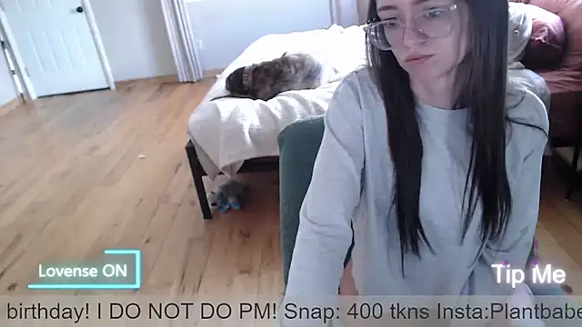 Plantbabeee online show from 06-02-26, 05:57