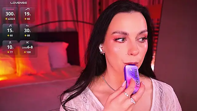 LunaNight online show from 02-21-26, 08:33