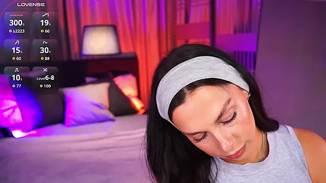 LunaNight online show from 04-12-26, 08:56