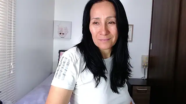 Maira B online show from 04-08-26, 05:36