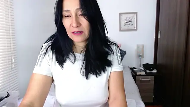 Maira B online show from 02-06-26, 03:08