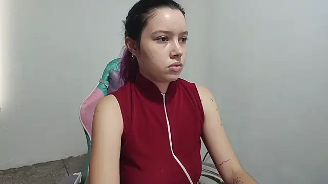 Snapshot of WandaDoll chatting on 01-06-26, 12:09 WandaDoll online show from 01-06-26, 12:09