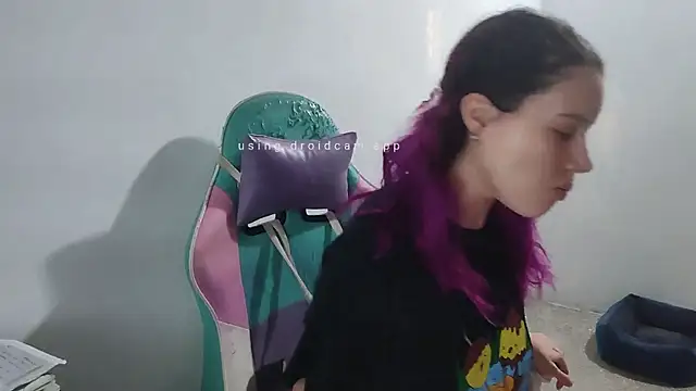 Snapshot of WandaDoll chatting on 11-05-25, 11:35 WandaDoll online show from 11-05-25, 11:35