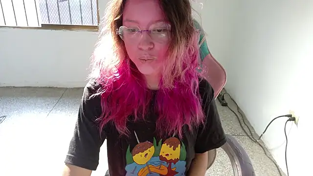 Snapshot of WandaDoll chatting on 01-12-26, 12:12 WandaDoll online show from 01-12-26, 12:12