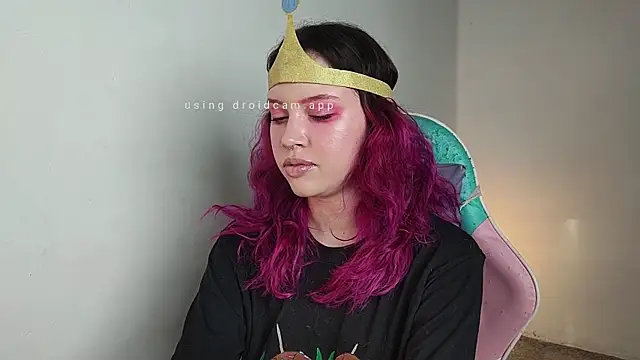 Snapshot of WandaDoll chatting on 11-11-25, 12:00 WandaDoll online show from 11-11-25, 12:00