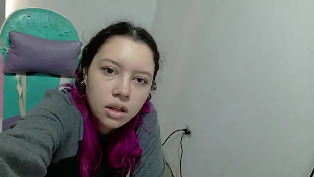 Snapshot of WandaDoll chatting on 01-10-26, 12:22 WandaDoll online show from 01-10-26, 12:22