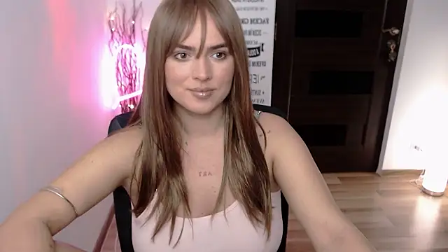 ChloeJewel1 online show from 02-01-26, 12:25