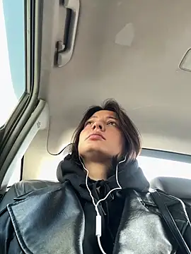 Snapshot of BabeRainbow chatting on 02-13-25, 08:17 BabeRainbow online show from 02-13-25, 08:17