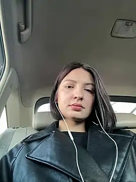 Snapshot of BabeRainbow chatting on 12-18-24, 10:30 BabeRainbow online show from 12-18-24, 10:30