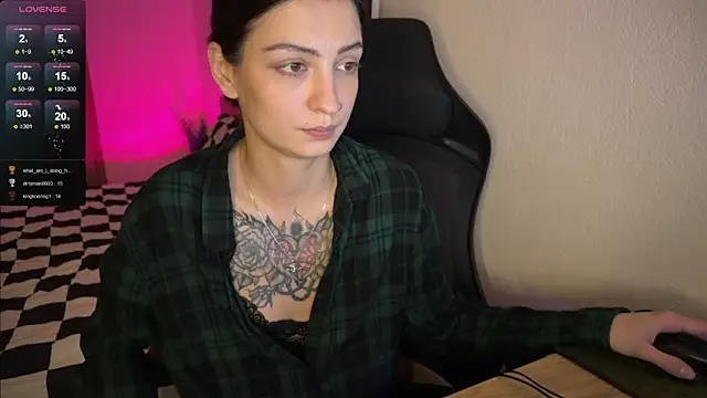 Snapshot of BabeRainbow chatting on 01-02-25, 06:45 BabeRainbow online show from 01-02-25, 06:45