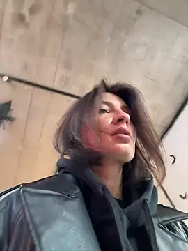 Snapshot of BabeRainbow chatting on 02-15-25, 09:16 BabeRainbow online show from 02-15-25, 09:16