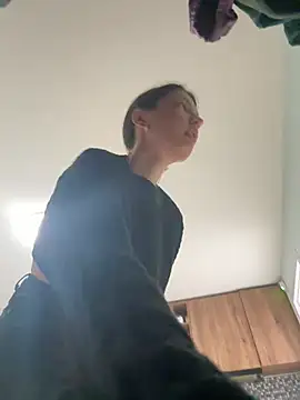 Snapshot of BabeRainbow chatting on 02-23-25, 10:28 BabeRainbow online show from 02-23-25, 10:28