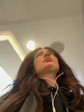 Snapshot of BabeRainbow chatting on 09-21-25, 10:09 BabeRainbow online show from 09-21-25, 10:09