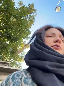 Snapshot of BabeRainbow chatting on 09-29-25, 09:27 BabeRainbow online show from 09-29-25, 09:27