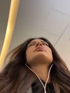 Snapshot of BabeRainbow chatting on 09-27-25, 01:50 BabeRainbow online show from 09-27-25, 01:50