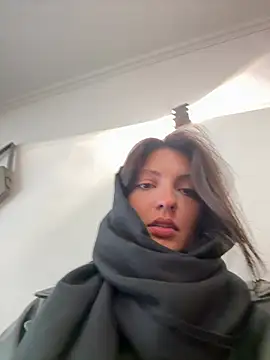 Snapshot of BabeRainbow chatting on 02-05-25, 09:04 BabeRainbow online show from 02-05-25, 09:04