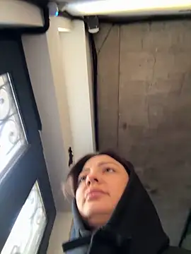 Snapshot of BabeRainbow chatting on 01-10-25, 09:13 BabeRainbow online show from 01-10-25, 09:13