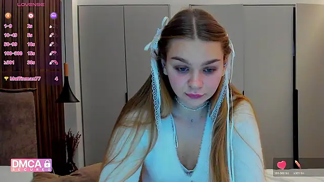 Molly sweetie online show from 11-24-25, 07:30