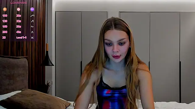 Molly sweetie online show from 10-06-25, 06:25