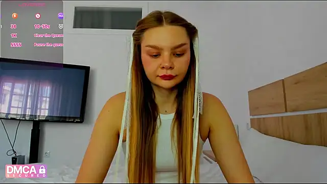 Molly sweetie online show from 04-28-26, 11:03