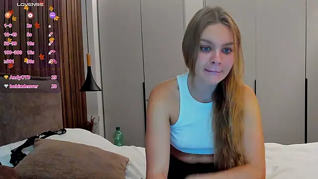 Molly sweetie online show from 10-13-25, 06:15