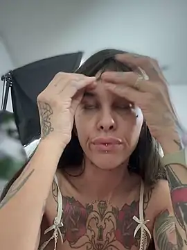 Nikatsu online show from 10-04-25, 03:57