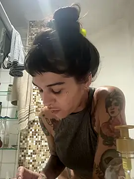 Nikatsu online show from 10-07-25, 01:50