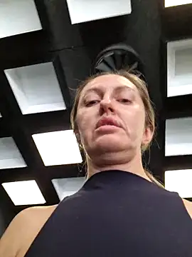 Miss    Mia  online show from 02-03-26, 09:03