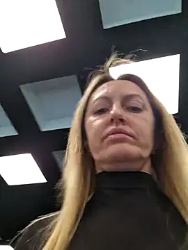 Miss    Mia  online show from 12-15-25, 10:32