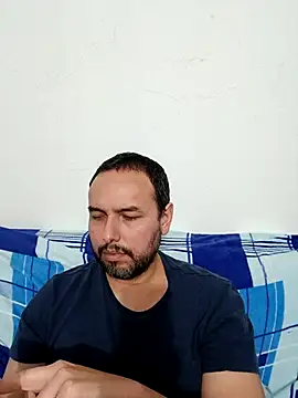 Snapshot of ElSunEagle chatting on 10-10-25, 02:56 ElSunEagle online show from 10-10-25, 02:56