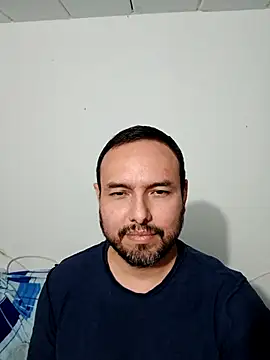 Snapshot of ElSunEagle chatting on 10-08-25, 03:52 ElSunEagle online show from 10-08-25, 03:52