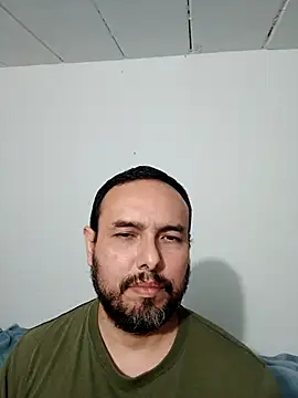 Snapshot of ElSunEagle chatting on 10-19-25, 04:37 ElSunEagle online show from 10-19-25, 04:37