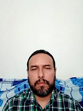 Snapshot of ElSunEagle chatting on 10-24-25, 04:22 ElSunEagle online show from 10-24-25, 04:22