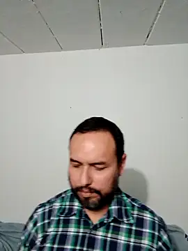 Snapshot of ElSunEagle chatting on 10-20-25, 04:47 ElSunEagle online show from 10-20-25, 04:47