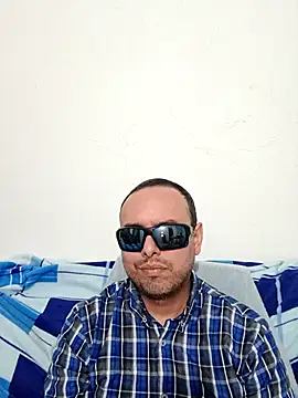 ElSunEagle online show from 06-17-26, 02:33