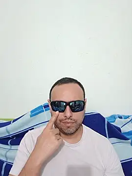 ElSunEagle online show from 06-19-26, 02:28